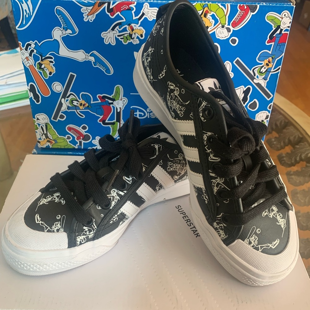 Adidas Nizza J Disney Sport goofy sneakers
